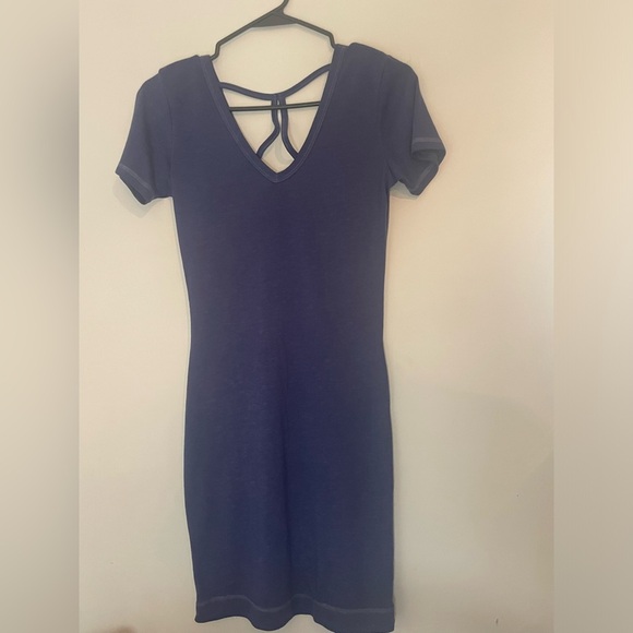 Elegant Blue Short Sleeve Dress - Picture 2 of 2